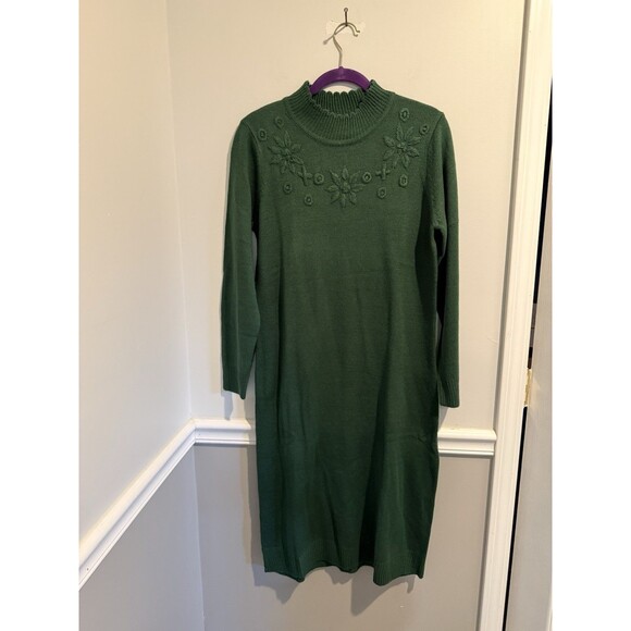 Salon Studio Dresses & Skirts - Vintage Salon Studio Embroidered Long Sweater Dress Green Long Sleeves Size Med
